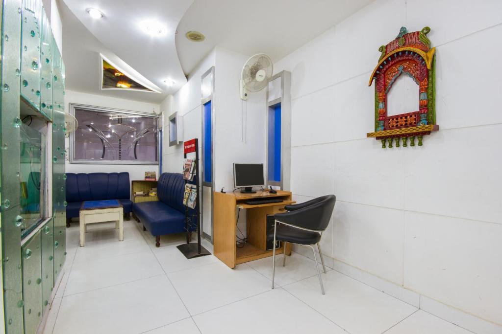 Hotel Kwality New Delhi Exterior photo